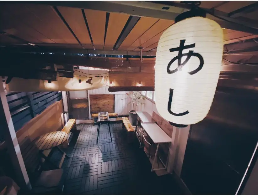 簡約風室內250呎Partyroom連150呎獨立露台 (可容納4-12人)